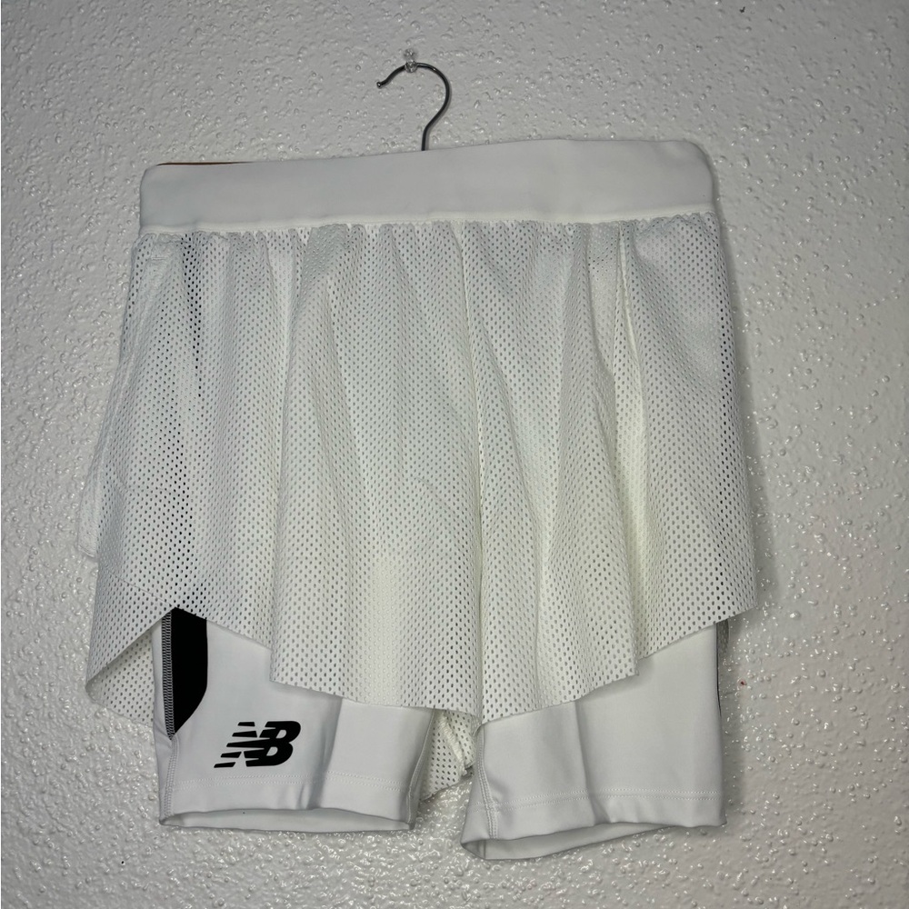 White short 2-in-1 women size S New Balance new